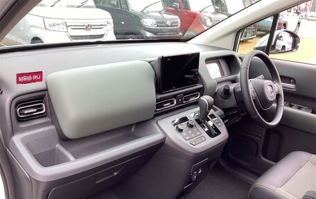 Honda Freed, 2025 год, 1 950 000 рублей, 26 фотография