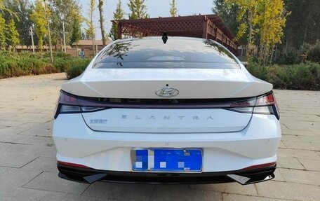 Hyundai Elantra, 2022 год, 1 050 000 рублей, 4 фотография