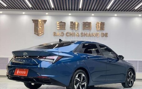 Hyundai Elantra, 2022 год, 1 047 000 рублей, 2 фотография