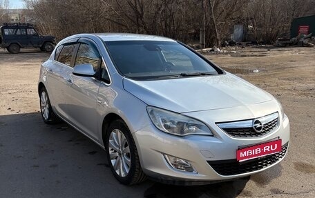 Opel Astra J, 2012 год, 950 000 рублей, 1 фотография