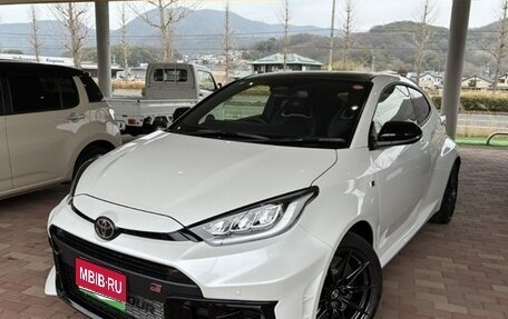 Toyota Yaris, 2025 год, 5 000 000 рублей, 1 фотография