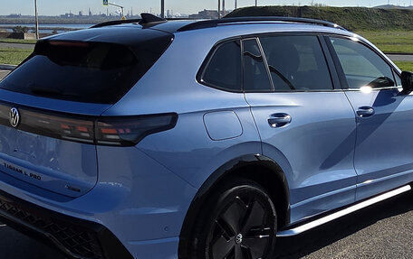 Volkswagen Tiguan, 2024 год, 4 550 000 рублей, 3 фотография