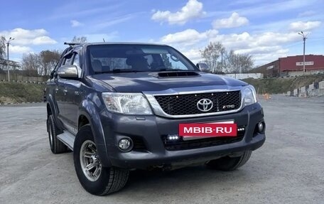 Toyota Hilux VII, 2014 год, 2 400 000 рублей, 2 фотография