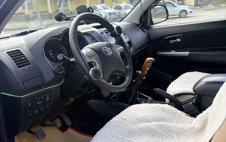 Toyota Hilux VII, 2014 год, 2 400 000 рублей, 8 фотография