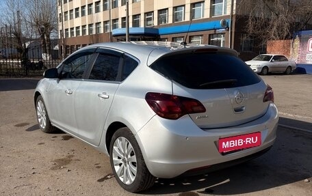 Opel Astra J, 2012 год, 950 000 рублей, 4 фотография
