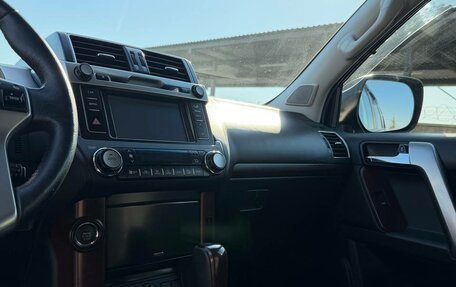 Toyota Land Cruiser Prado 150 рестайлинг 2, 2014 год, 4 500 000 рублей, 17 фотография