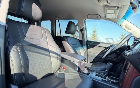 Toyota Land Cruiser Prado 150 рестайлинг 2, 2014 год, 4 500 000 рублей, 19 фотография