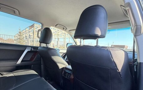 Toyota Land Cruiser Prado 150 рестайлинг 2, 2014 год, 4 500 000 рублей, 23 фотография