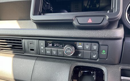 Honda N-BOX, 2024 год, 1 325 000 рублей, 18 фотография