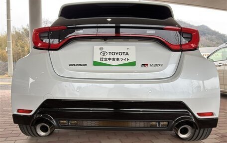 Toyota Yaris, 2025 год, 5 000 000 рублей, 5 фотография
