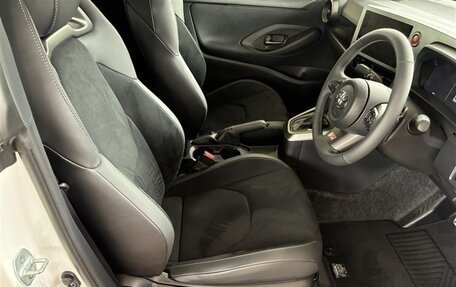 Toyota Yaris, 2025 год, 5 000 000 рублей, 17 фотография