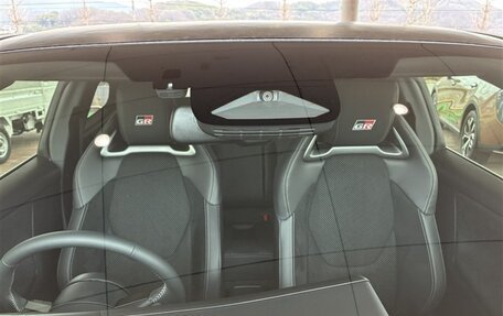 Toyota Yaris, 2025 год, 5 000 000 рублей, 25 фотография