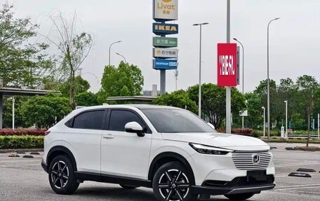 Honda Vezel, 2023 год, 1 650 000 рублей, 3 фотография