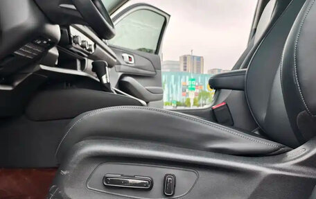 Honda Vezel, 2023 год, 1 650 000 рублей, 20 фотография