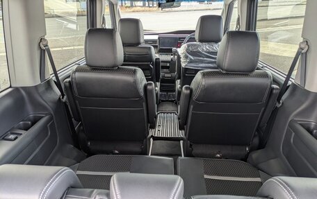 Honda Stepwgn IV, 2022 год, 1 925 000 рублей, 10 фотография