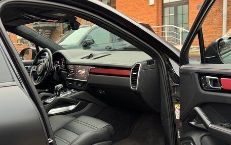 Porsche Cayenne III, 2022 год, 23 000 000 рублей, 13 фотография