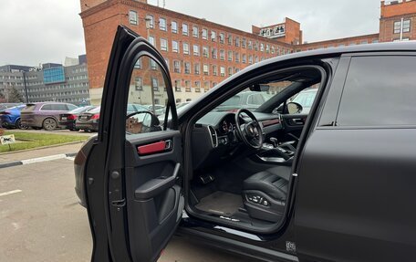 Porsche Cayenne III, 2022 год, 23 000 000 рублей, 17 фотография