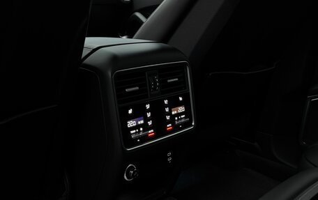 Porsche Cayenne III, 2022 год, 23 000 000 рублей, 22 фотография