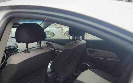 Chevrolet Cruze II, 2013 год, 640 000 рублей, 8 фотография