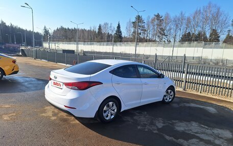 Hyundai Elantra V, 2015 год, 850 000 рублей, 2 фотография