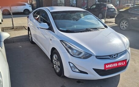 Hyundai Elantra V, 2015 год, 850 000 рублей, 3 фотография