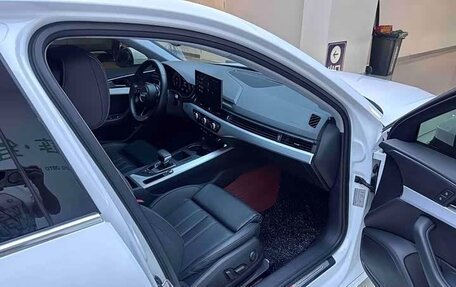 Audi A4, 2022 год, 2 850 000 рублей, 8 фотография