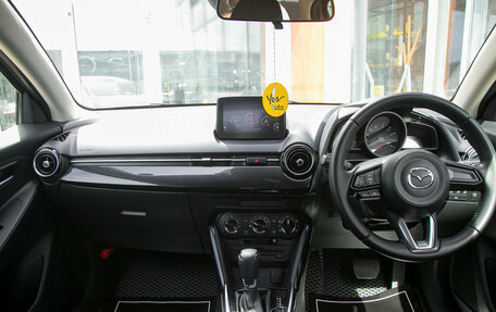 Mazda Demio IV, 2018 год, 878 000 рублей, 11 фотография