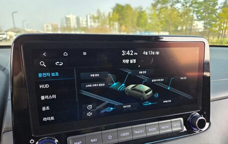 Hyundai Kona I, 2023 год, 1 720 000 рублей, 14 фотография