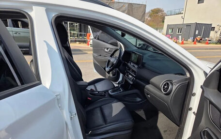 Hyundai Kona I, 2023 год, 1 720 000 рублей, 10 фотография