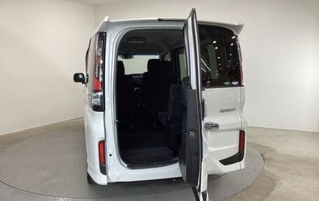 Honda Stepwgn IV, 2021 год, 2 070 000 рублей, 8 фотография