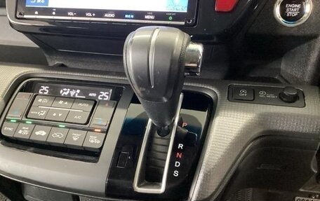 Honda Stepwgn IV, 2021 год, 2 070 000 рублей, 20 фотография