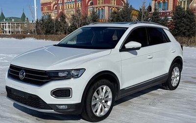 Volkswagen T-Roc I, 2023 год, 1 810 011 рублей, 1 фотография