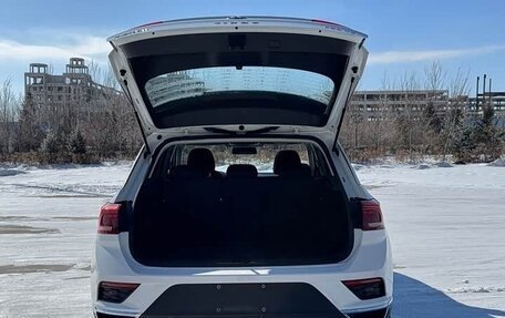 Volkswagen T-Roc I, 2023 год, 1 810 011 рублей, 9 фотография