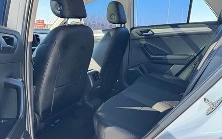 Volkswagen T-Roc I, 2023 год, 1 810 011 рублей, 8 фотография