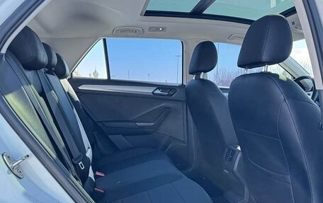 Volkswagen T-Roc I, 2023 год, 1 810 011 рублей, 11 фотография