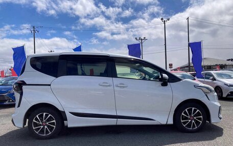 Toyota Sienta II, 2022 год, 1 126 000 рублей, 7 фотография