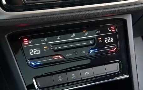 Volkswagen Touran III, 2022 год, 1 630 000 рублей, 14 фотография