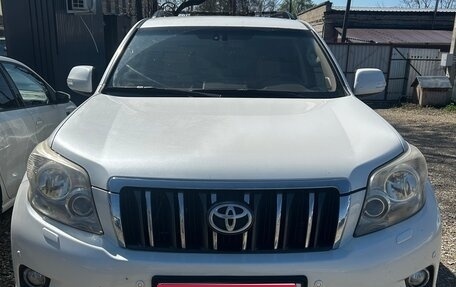 Toyota Land Cruiser Prado 150 рестайлинг 2, 2013 год, 2 908 400 рублей, 1 фотография