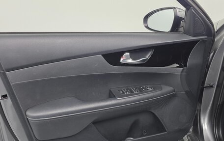 KIA K3, 2021 год, 1 500 000 рублей, 24 фотография