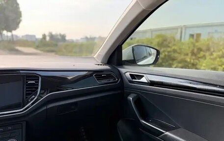 Volkswagen T-Roc I, 2022 год, 1 400 000 рублей, 12 фотография