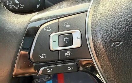 Volkswagen T-Roc I, 2022 год, 1 400 000 рублей, 13 фотография