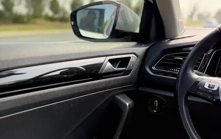 Volkswagen T-Roc I, 2022 год, 1 400 000 рублей, 16 фотография