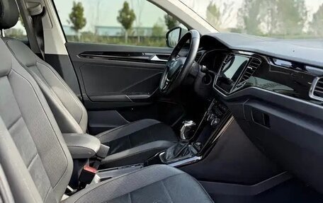 Volkswagen T-Roc I, 2022 год, 1 400 000 рублей, 6 фотография