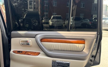 Lexus LX II, 2005 год, 2 920 000 рублей, 28 фотография