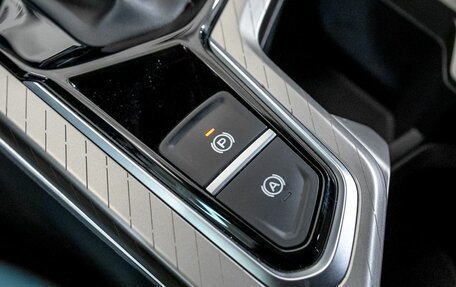 Geely Emgrand, 2023 год, 1 557 100 рублей, 24 фотография