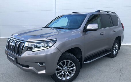 Toyota Land Cruiser Prado 150 рестайлинг 2, 2017 год, 4 184 000 рублей, 1 фотография