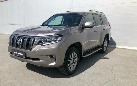 Toyota Land Cruiser Prado 150 рестайлинг 2, 2017 год, 4 184 000 рублей, 4 фотография