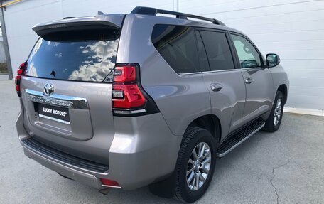 Toyota Land Cruiser Prado 150 рестайлинг 2, 2017 год, 4 184 000 рублей, 9 фотография
