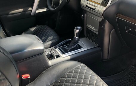 Toyota Land Cruiser Prado 150 рестайлинг 2, 2017 год, 4 184 000 рублей, 11 фотография
