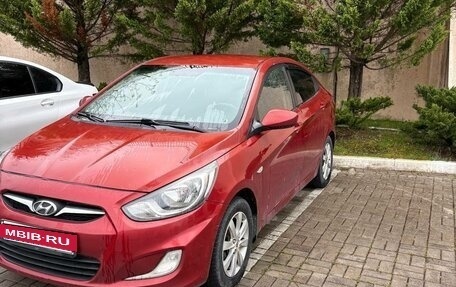 Hyundai Solaris II рестайлинг, 2011 год, 500 000 рублей, 2 фотография